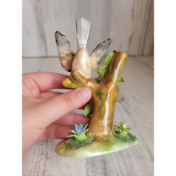 Staffordshire Goldfinch AS IS bone china figure - Picture 7 of 10